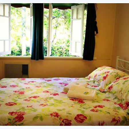Coral Lodge Bed And Breakfast Inn-2